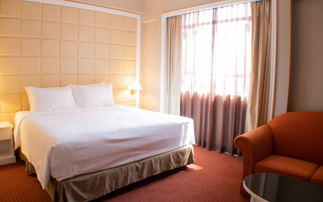 Holiday Inn Express and Suites Singapore Novena, an IHG Hotel