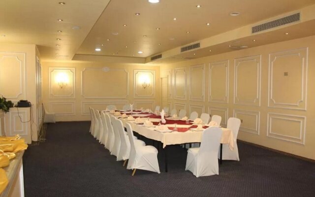 Holidays Express Hotel