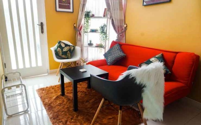 Tropical Boutique Batu Villa near Museum Angkut – Guest Rooms – Batu