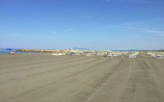 Farmhouse in Montalto Near Sandy Beach