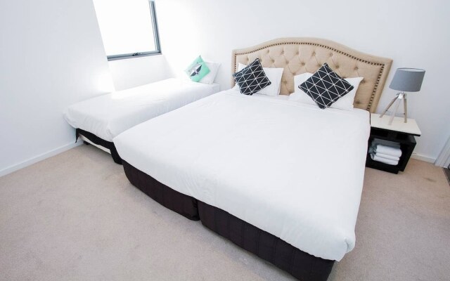 E10 Darling Harbour 2 BDR APT