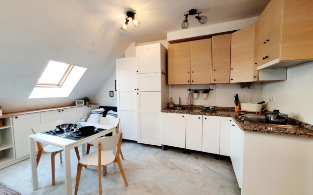 Captain's Penthouse Studio