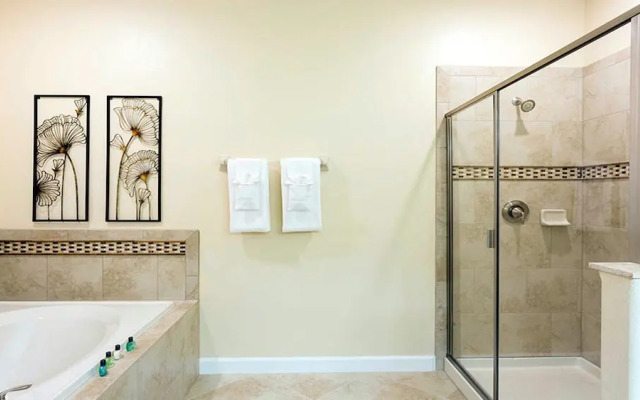 Spacious Getaway With Pool, Near Orlando Parks