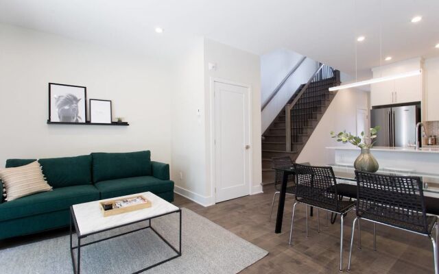 Stunning Split Level 3 BR Little Italy Apartment