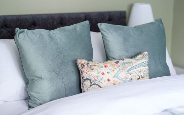 Dickens Suite