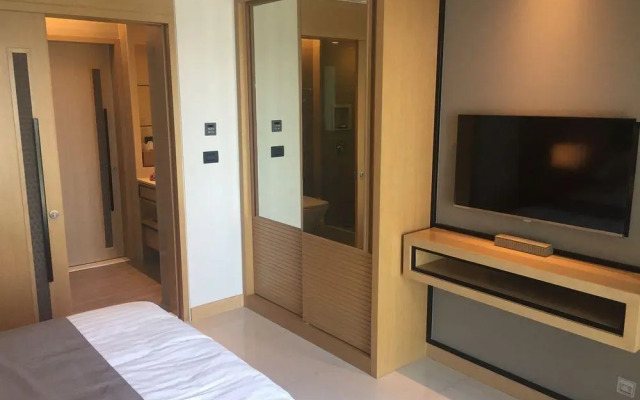 Patong Beach Luxury Hotel Apartment
