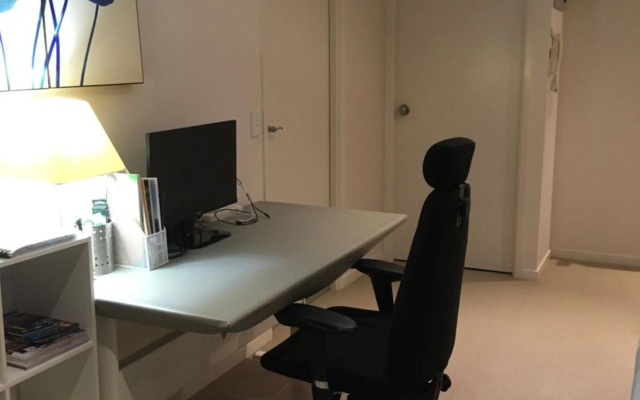 South Brisbane two beds two baths one parking