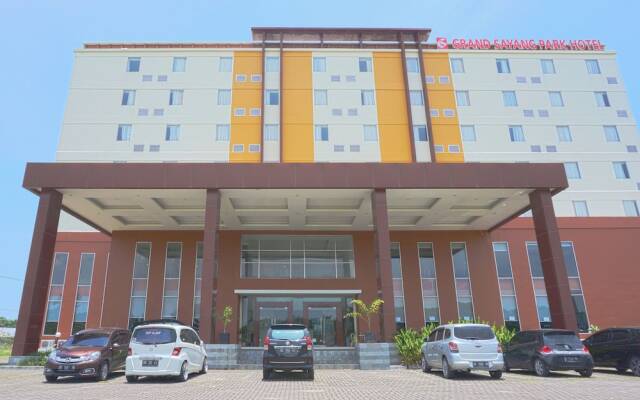OYO 3269 Hotel Grand Sayang Park Makassar