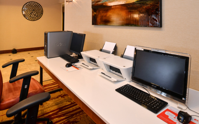 Holiday Inn Express & Suites Cherry by IHG