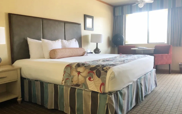 River House Inn, a Baymont by Wyndham