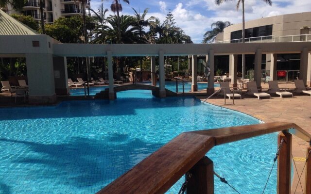 Crowne Plaza Surfers Paradise by IHG
