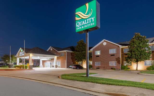 Quality Inn & Suites Mountain Home North