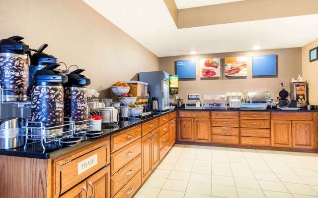 Comfort Suites Normal University area