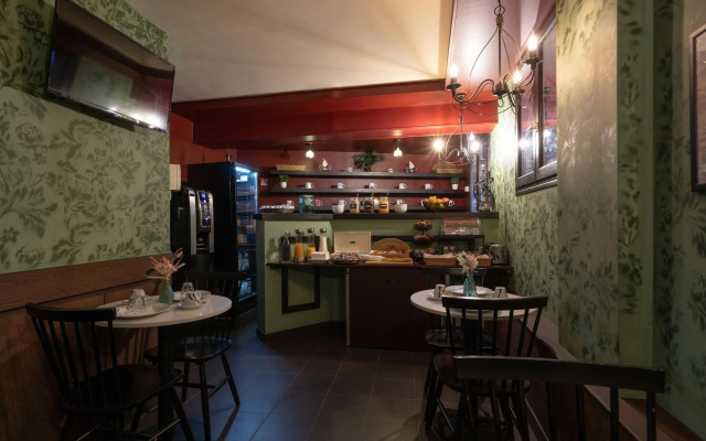 The Walled off Hotel Paris