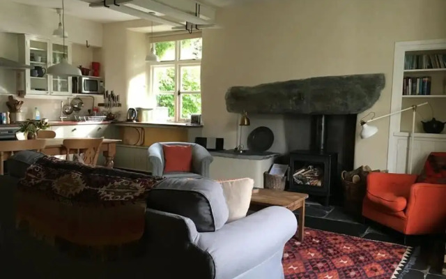 Thomas Cottage