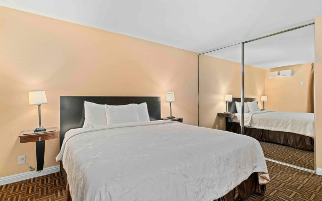 Lemon Tree Hotel & Suites Anaheim