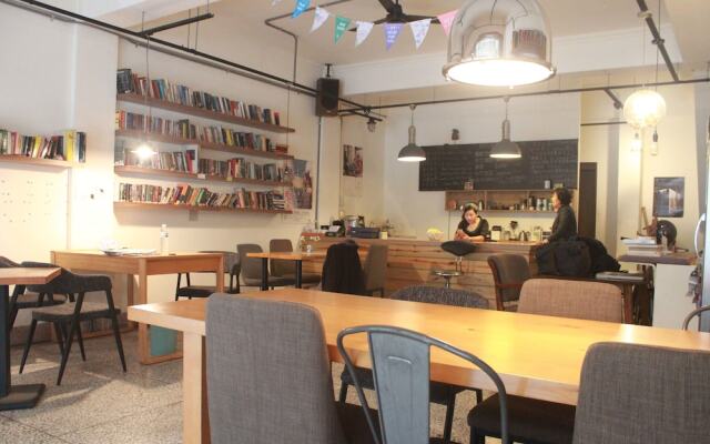 Formosa Backpackers Hostel & Apartment（青年民宿）