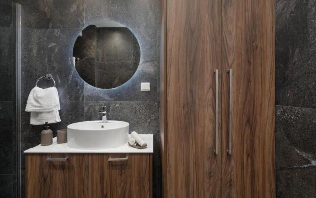 Downtown Luxury Apartment #1