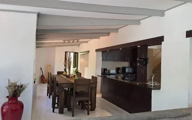 Joyous Luxuries Guesthouse
