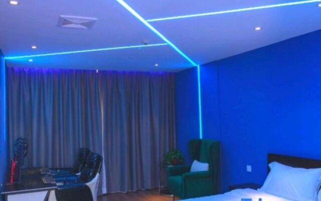 Pioneer·E-Sports Hotel (Ji'an Railway Station Jinggangshan University Branch)