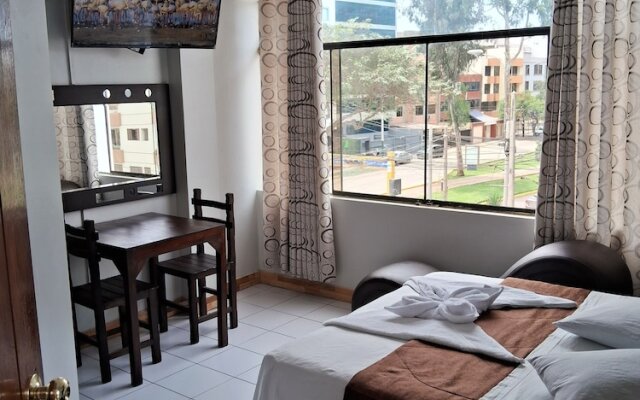 Hotel Las Artes Inn