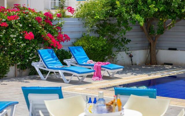 Azure Luxury Pool Villa