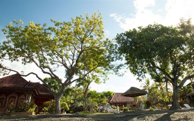 Segara Bukit Seaside Cottages