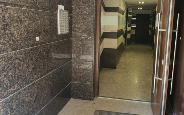 Boutique Apartment with Free Parking