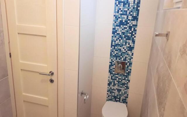 Two Palms Apartment