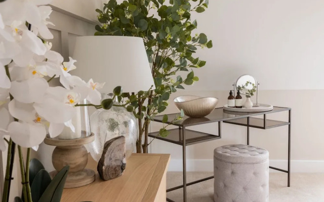 Stylish 3Bd Townhouse In Central Winchester