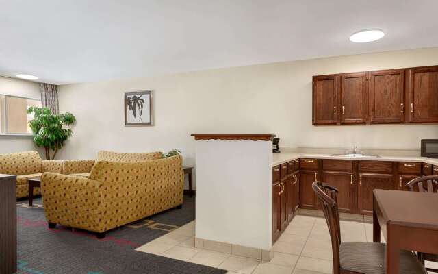 Days Inn by Wyndham Lawton