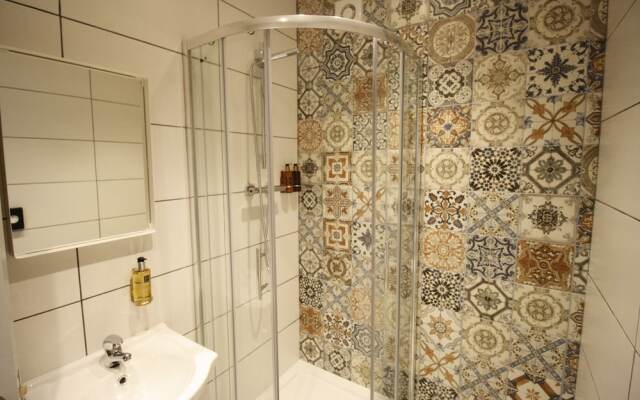 Willow Serviced Apartments The Walk 2