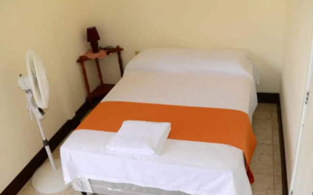 Hostal San Jose - Hostel