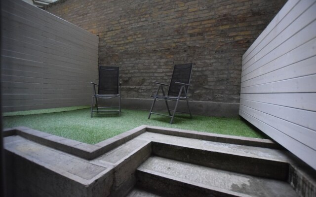 Hi5 Apartments - Parliament