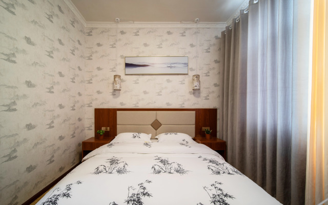 Puhua Hotel
