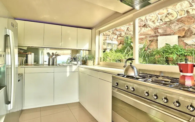 Clifton Bungalow