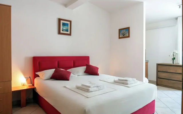 Studio for 2 People - Split Region