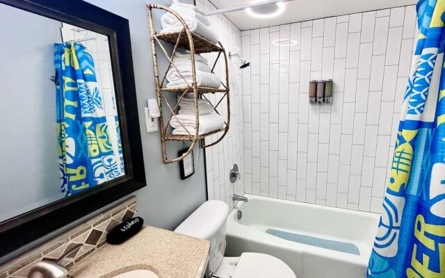 Tiki Ali'i Retreat Breathtaking Island Views