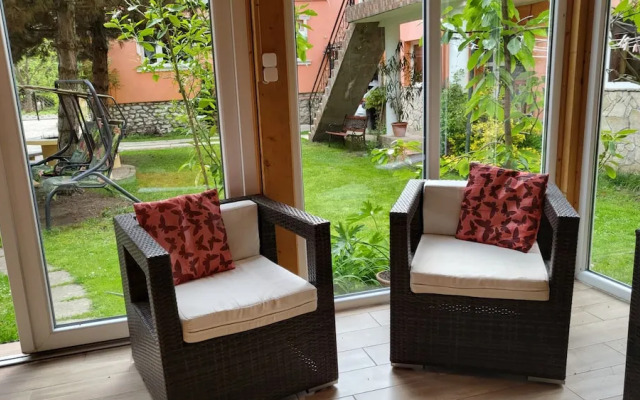 Liget Nyaralóház és Apartman Liget