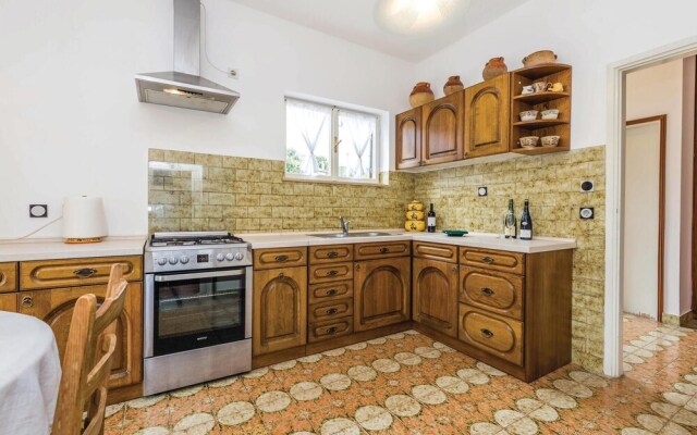 Amazing Home in Lovran With Wifi and 3 Bedrooms