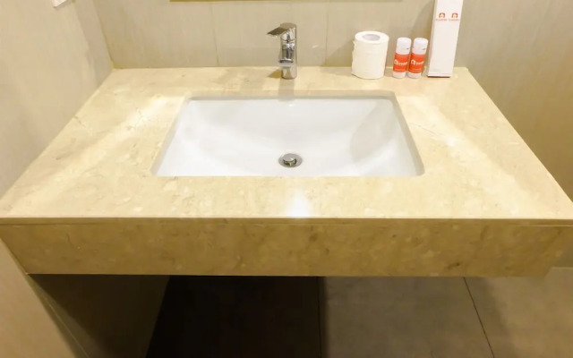 Best Location The H Residence Apartment