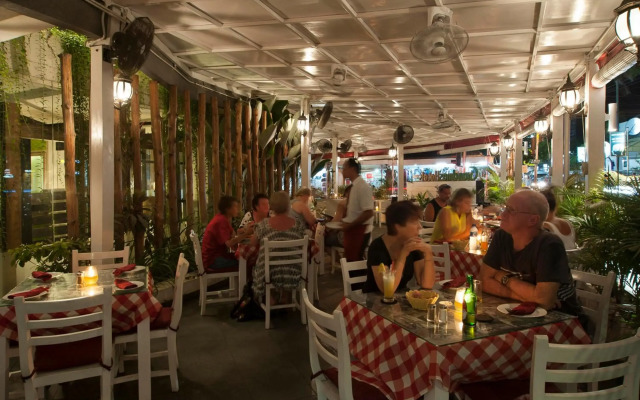 Grandmas Plus Hotel Legian
