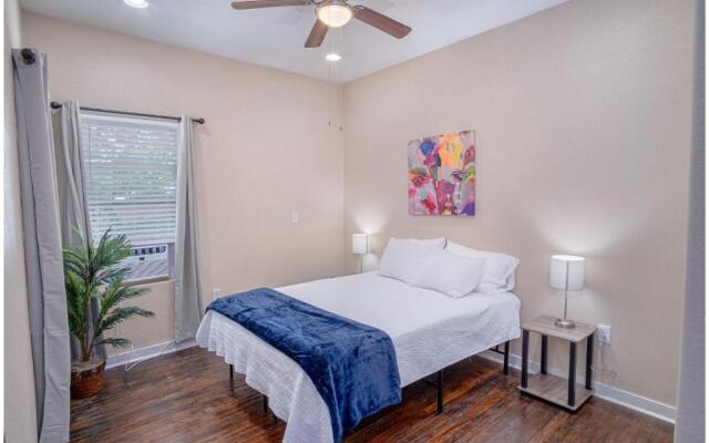 Fabulous Newly Renovated 1Br1Ba Near Downtown