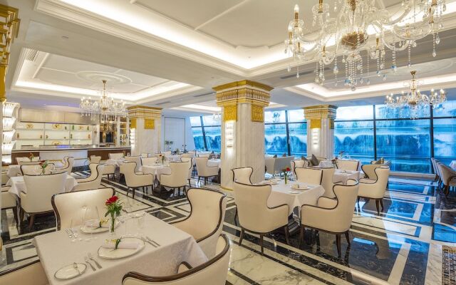 Dali International Hotel