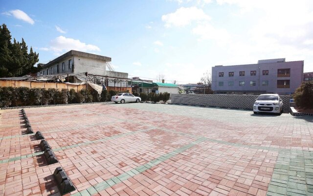 Taean Hana Motel