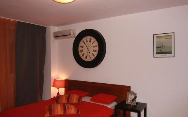 Cert Studio - Bucharest City Center