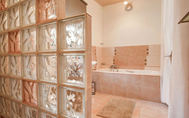 Serene Holiday Home in Sayalonga With Private Pool