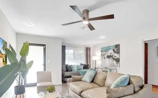 Stunning Waterfront 3BR with Heated POOL