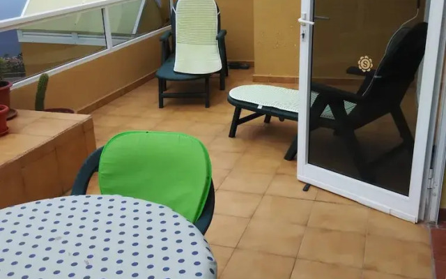 2 Bd Apartment With Stunning View