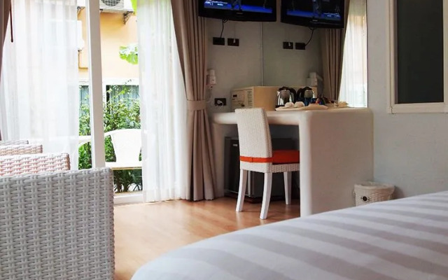 OYO The Chalet Phuket Resort